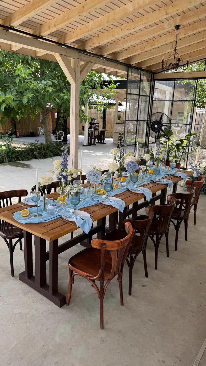 Event photo zone with flowers